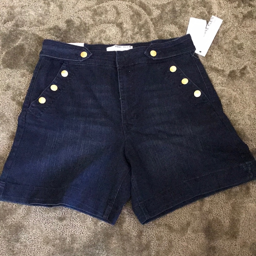 Stretch denim shorts